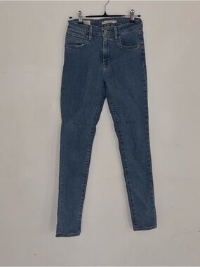 Levi’s 721 High Rise Skinny Jeans Size 25